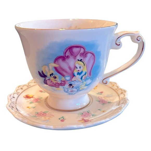 Walt Disney Parks Alice in Wonderland Coffee Cup Tea Cup & Saucer Gently Used - Picture 10 of 11